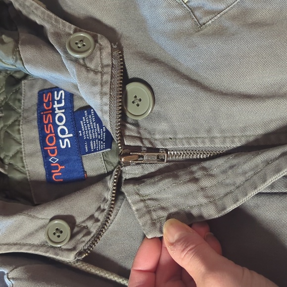 Army green bomber jacket! - Picture 4 of 5